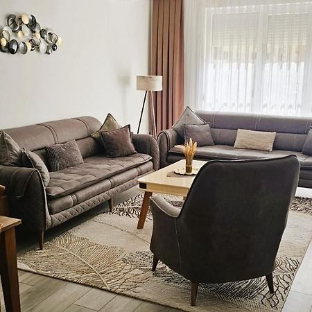Value Living Apartment Ferizaj Exteriör bild