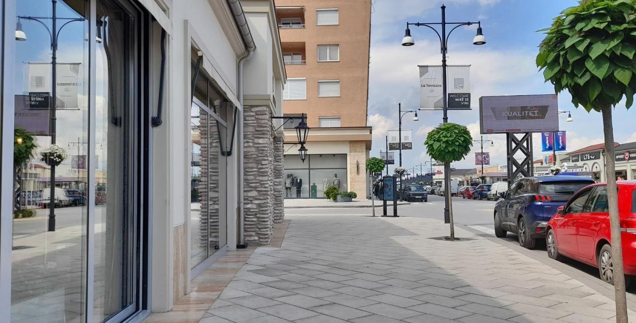 Value Living Apartment Ferizaj Exteriör bild