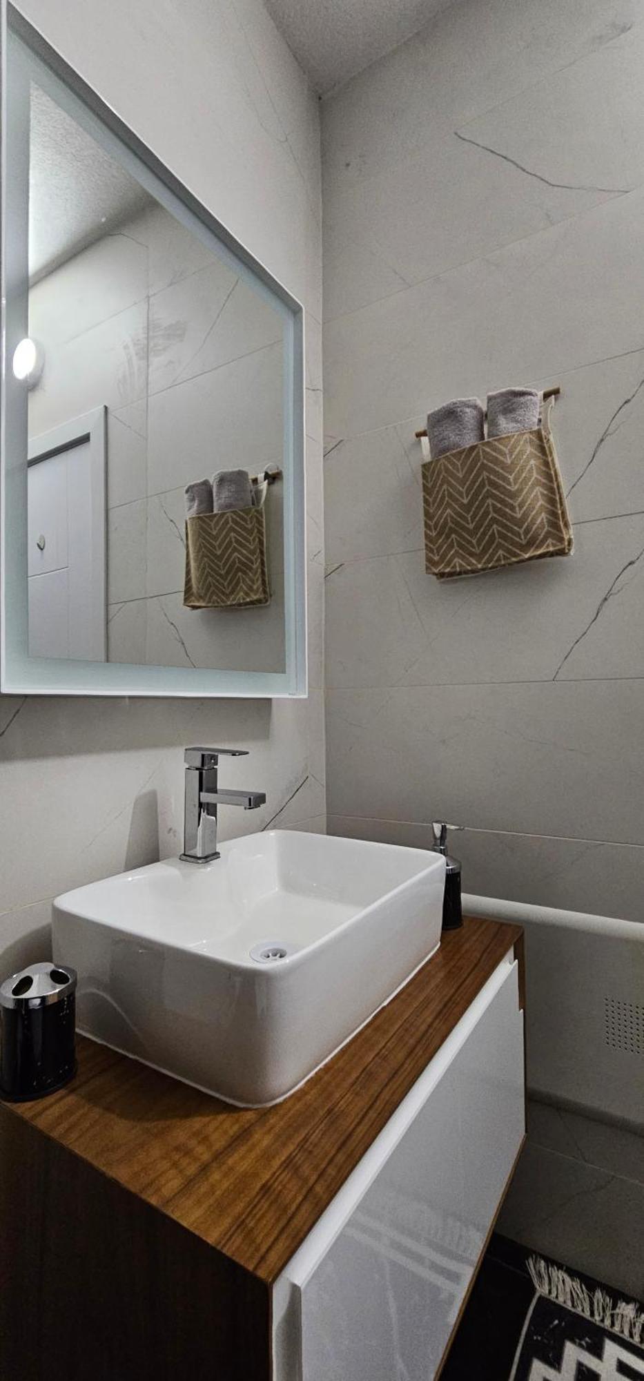 Value Living Apartment Ferizaj Exteriör bild