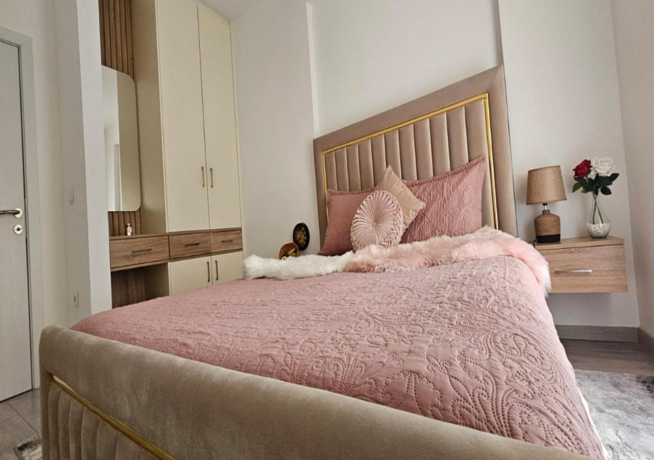 Value Living Apartment Ferizaj Exteriör bild
