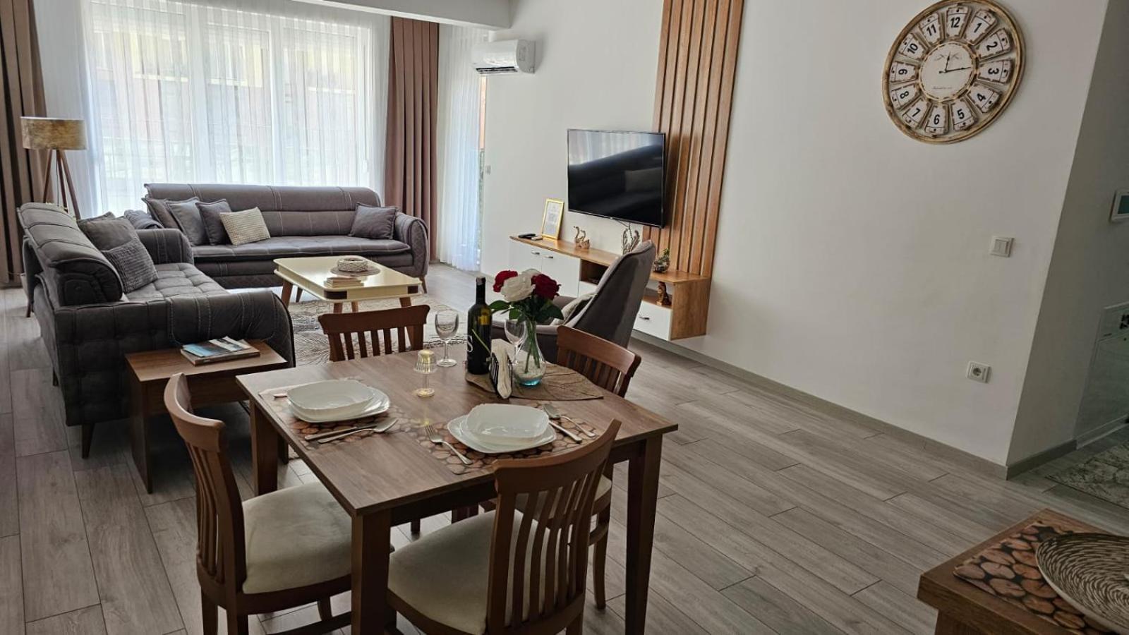 Value Living Apartment Ferizaj Exteriör bild